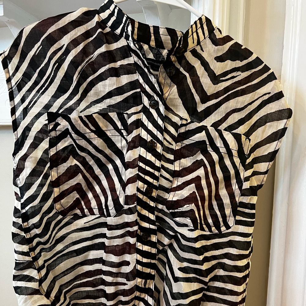 Banana Republic top - NWT